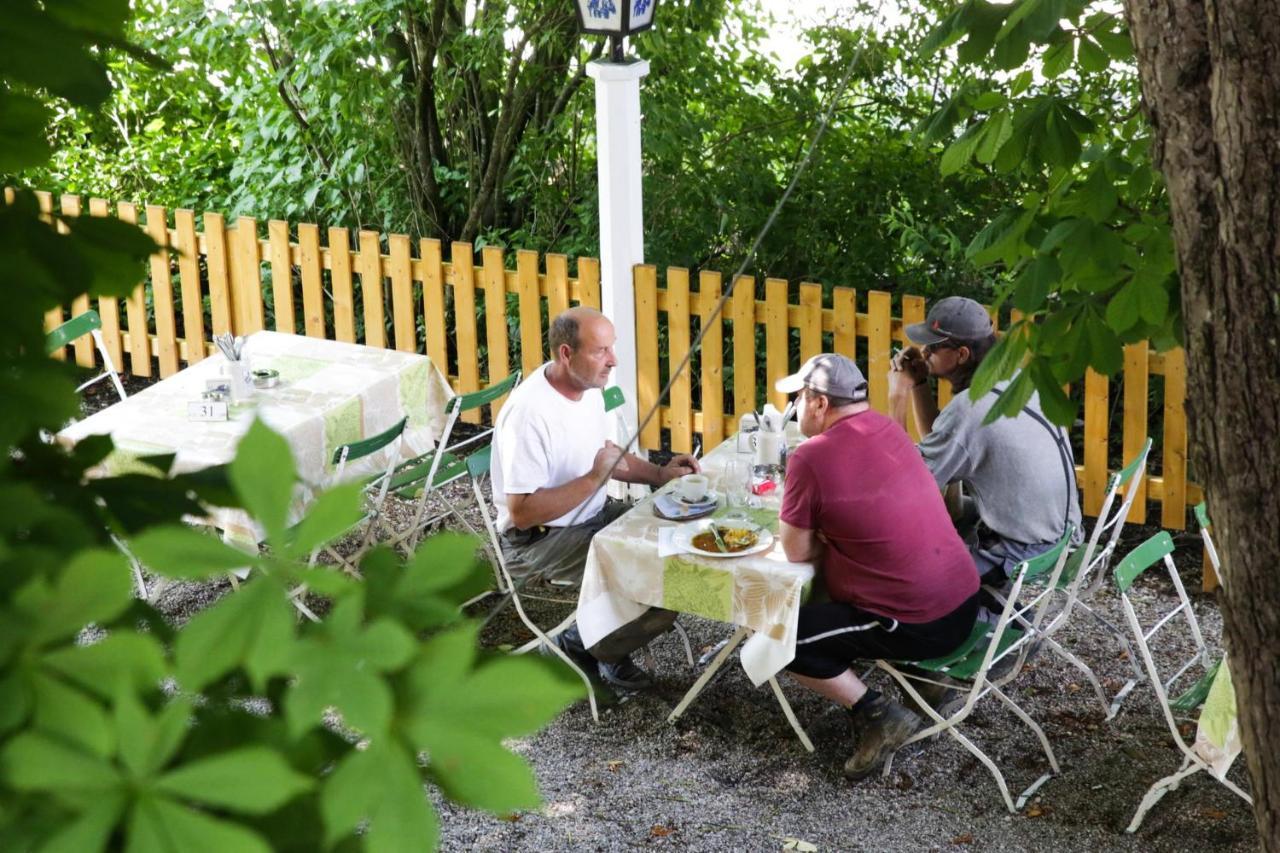 Erharting Landgasthof Pauliwirt מראה חיצוני תמונה